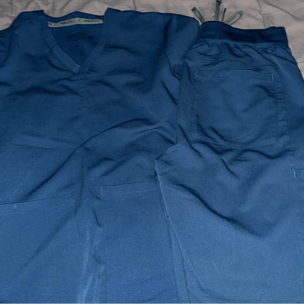 Fabletics Blue Scrub Set - image 2